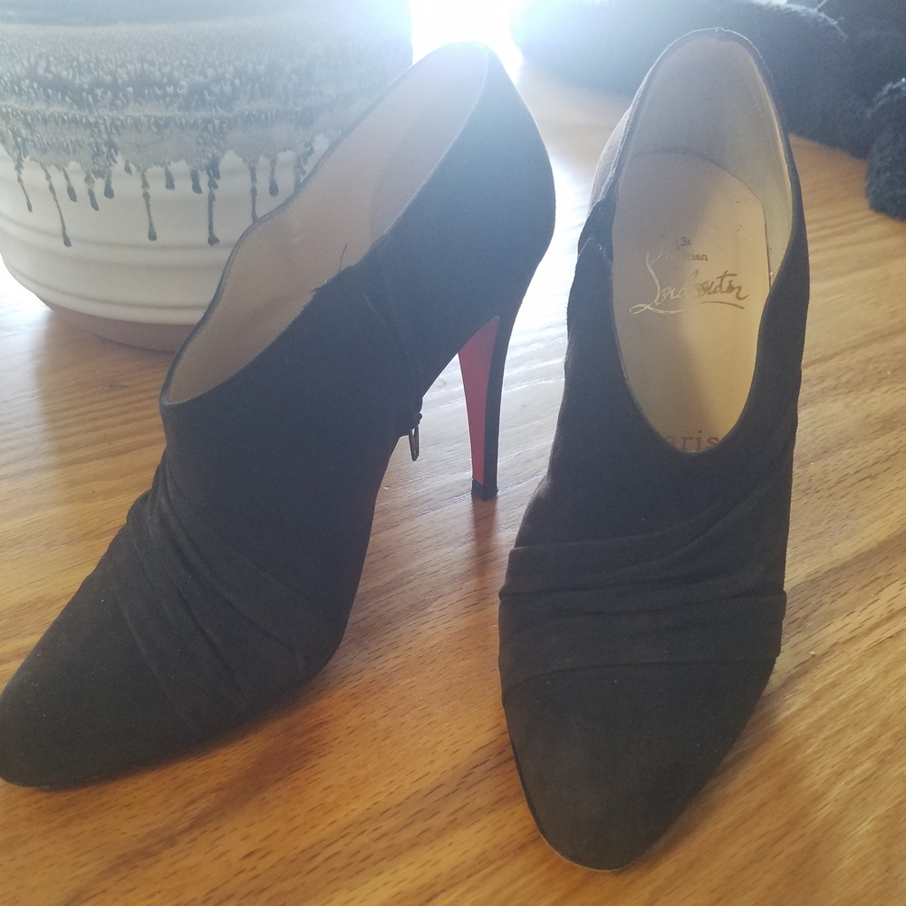 Christian Louboutin Heels Sz 37 - Picture 4 of 9